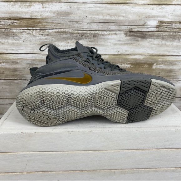 NIKE Lebron Witness II 2 Men’s 8.5 Basketball - Picture 9 of 10